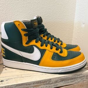 Nike High-Top Sneakers in Dark Green and Mustard Yellow